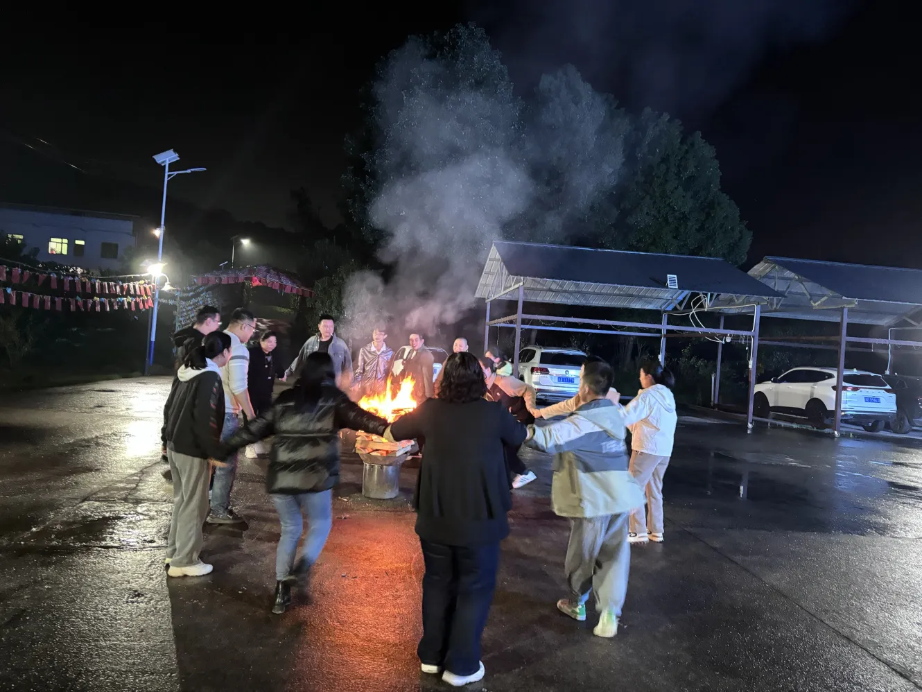 篝火晚会